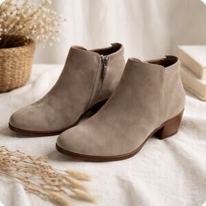 Sam Edelman Size 6.5 Petty Gray Suede Side Zip Low Heel Ankle Boot Bootie